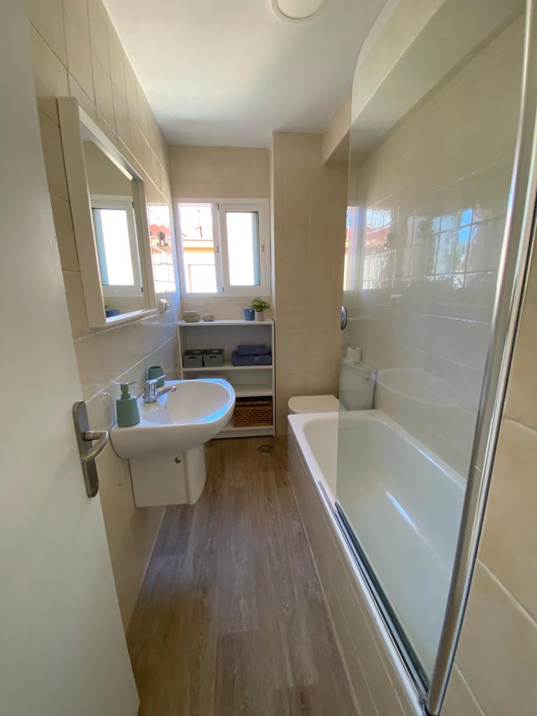 MIDDEN SEIZOEN. TE HUUR VANAF 1.10.24 - 31.5.2025 PRACHTIG APPARTEMENT IN FUENGIROLA