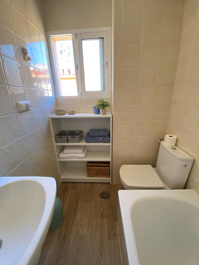 MIDDEN SEIZOEN. TE HUUR VANAF 1.10.24 - 31.5.2025 PRACHTIG APPARTEMENT IN FUENGIROLA