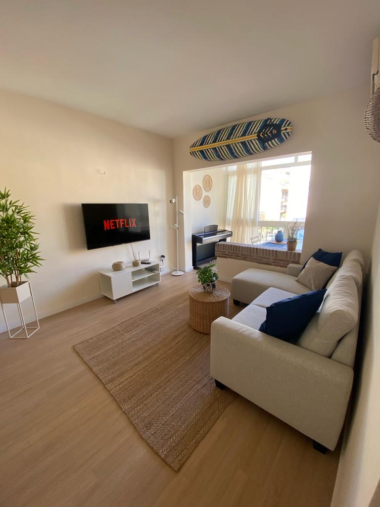 MIDDEN SEIZOEN. TE HUUR VANAF 1.10.24 - 31.5.2025 PRACHTIG APPARTEMENT IN FUENGIROLA