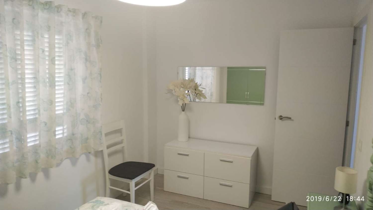 HALF SEIZOEN. TE HUUR VANAF 2.2.25-31.5.25 en 1.2.26 -31-5.26 MOOI APPARTEMENT MET ZEEZICHT IN HET CENTRUM VAN ARROYO DE LA MIEL (BENALMADENA)