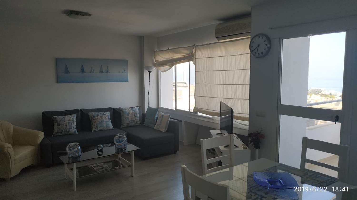 DEMI-SAISON. A LOUER DE 2.2.25-31.5.25 et 1.2.26 -31-5.26 BEL APPARTEMENT AVEC VUE SUR LA MER DANS LE CENTRE D’ARROYO DE LA MIEL (BENALMADENA)