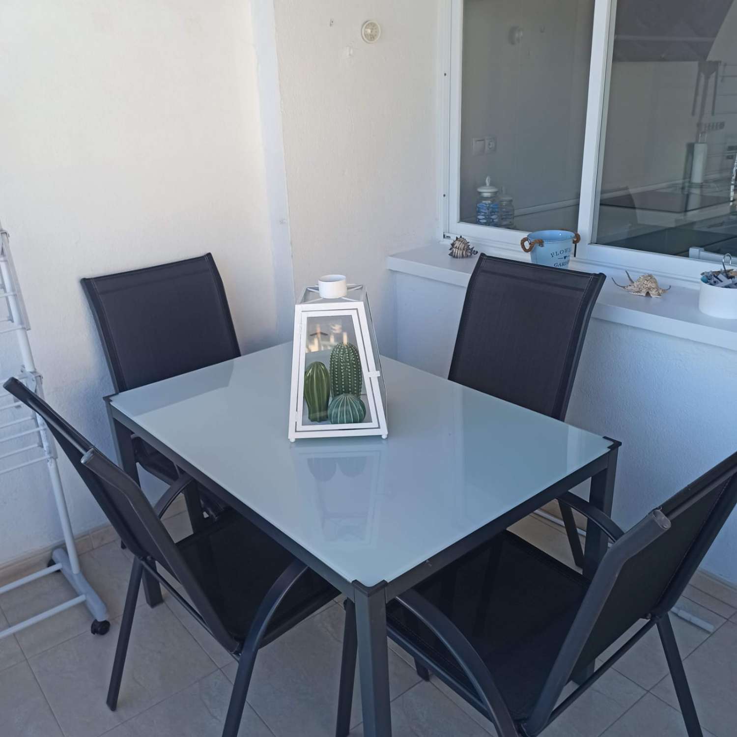 HALF SEIZOEN. TE HUUR VANAF 2.2.25-31.5.25 en 1.2.26 -31-5.26 MOOI APPARTEMENT MET ZEEZICHT IN HET CENTRUM VAN ARROYO DE LA MIEL (BENALMADENA)