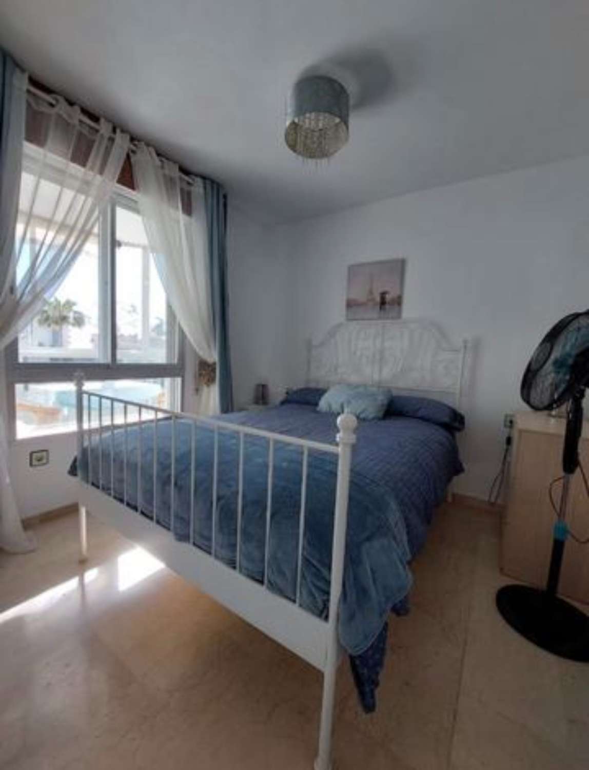 DEMI-SAISON , BEL APPARTEMENT AVEC VUE SUR LA MER À LOUER DU 05.01.25-31.5.25 À LA CARIHUELA (TORREMOLINOS)