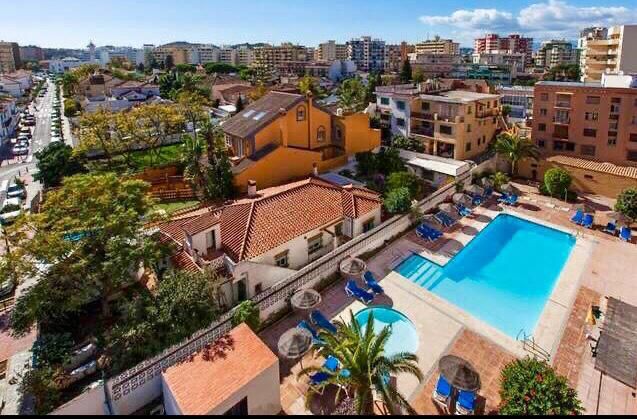 HALBE SAISON. ZU VERMIETEN VOM 1.9.25 - 31.5.2026 SCHÖNE WOHNUNG MIT MEERBLICK IN DER 2. STRANDLINIE IN FUENGIROLA