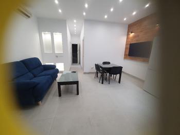 MEDIA TEMPORADA . SE ALQUILA DESDE AHORA - 30.6.2024 Y DEL 1.10.204-30.6.2025 BONITO APARTAMENTO  EN 1ª LINEA DE PLAYA EN  TORREMOLINOS