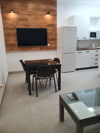 MEDIA TEMPORADA . SE ALQUILA DESDE AHORA - 30.6.2024 Y DEL 1.10.204-30.6.2025 BONITO APARTAMENTO  EN 1ª LINEA DE PLAYA EN  TORREMOLINOS