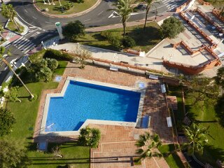 SE ALQUILA BONITO APARTAMENTO DESDE EL 02/9/2024 - 31/12/24 y del 1.4.2025-29.6.25 EN ZONA PUERTO MARINA (BENALMÁDENA COSTA)