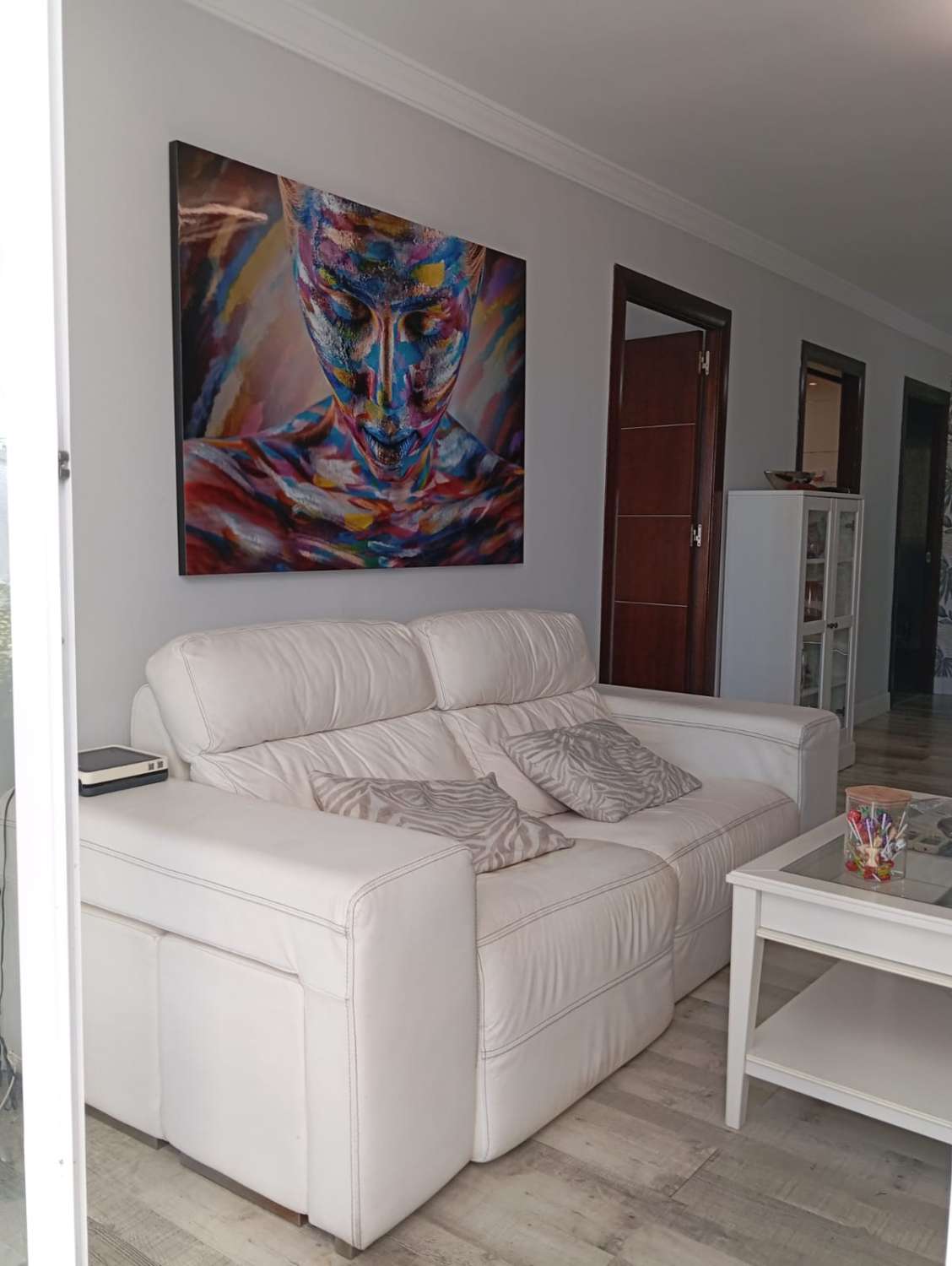 MEDIA TEMPORADA . SE ALQUILA  DESDE 1.4.25 -31.5.25 y DESDE 1.10.25-30. 5.26  MAGNIFICO APARTAMENTO CON VISTAS AL MAR EN EL BAJONDILLO (TORREMOLINOS)