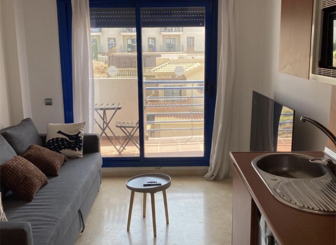 LONG TERM Bel appartement à louer à partir du 1er octobre 2024 à Benalmadena Costa à 200 mètres de la plage