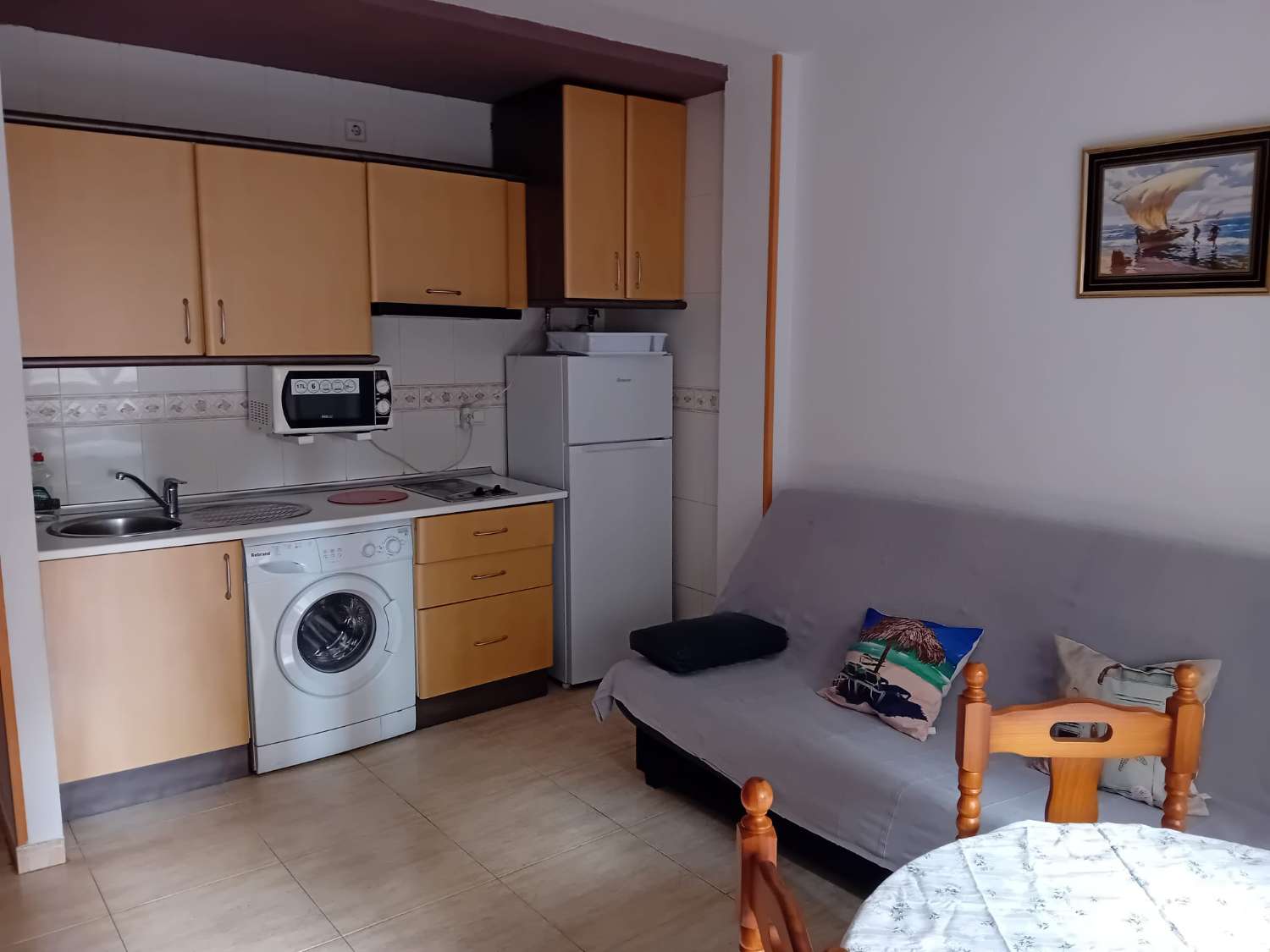 DEMI-SAISON. LOCATION DE 1.2.25-30.6.25 APPARTEMENT EXTÉRIEUR À FUENGIROLA AVEC UN EXCELLENT EMPLACEMENT