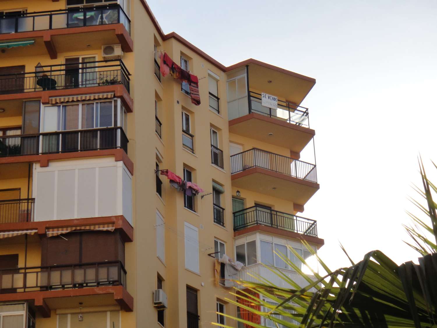 MOYENNE SAISON. A louer du 23.2.25-30.6.25 Bel appartement en 1ère ligne de plage avec vue sur la mer à Playamar (Torremolinos)