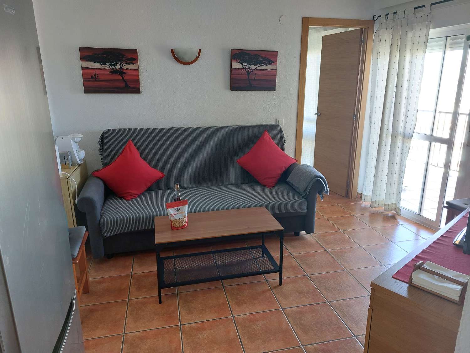 MIDDEN SEIZOEN. Te huur van 23.2.25-30.6.25 Mooi 1e lijns strand appartement met zeezicht in Playamar (Torremolinos)