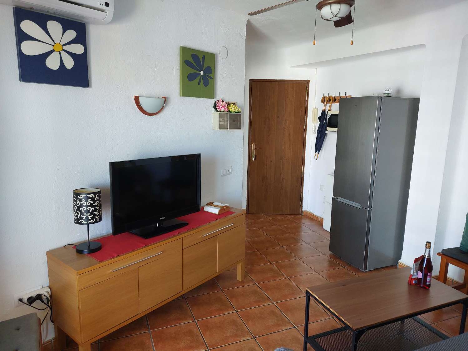 MIDDEN SEIZOEN. Te huur van 23.2.25-30.6.25 Mooi 1e lijns strand appartement met zeezicht in Playamar (Torremolinos)