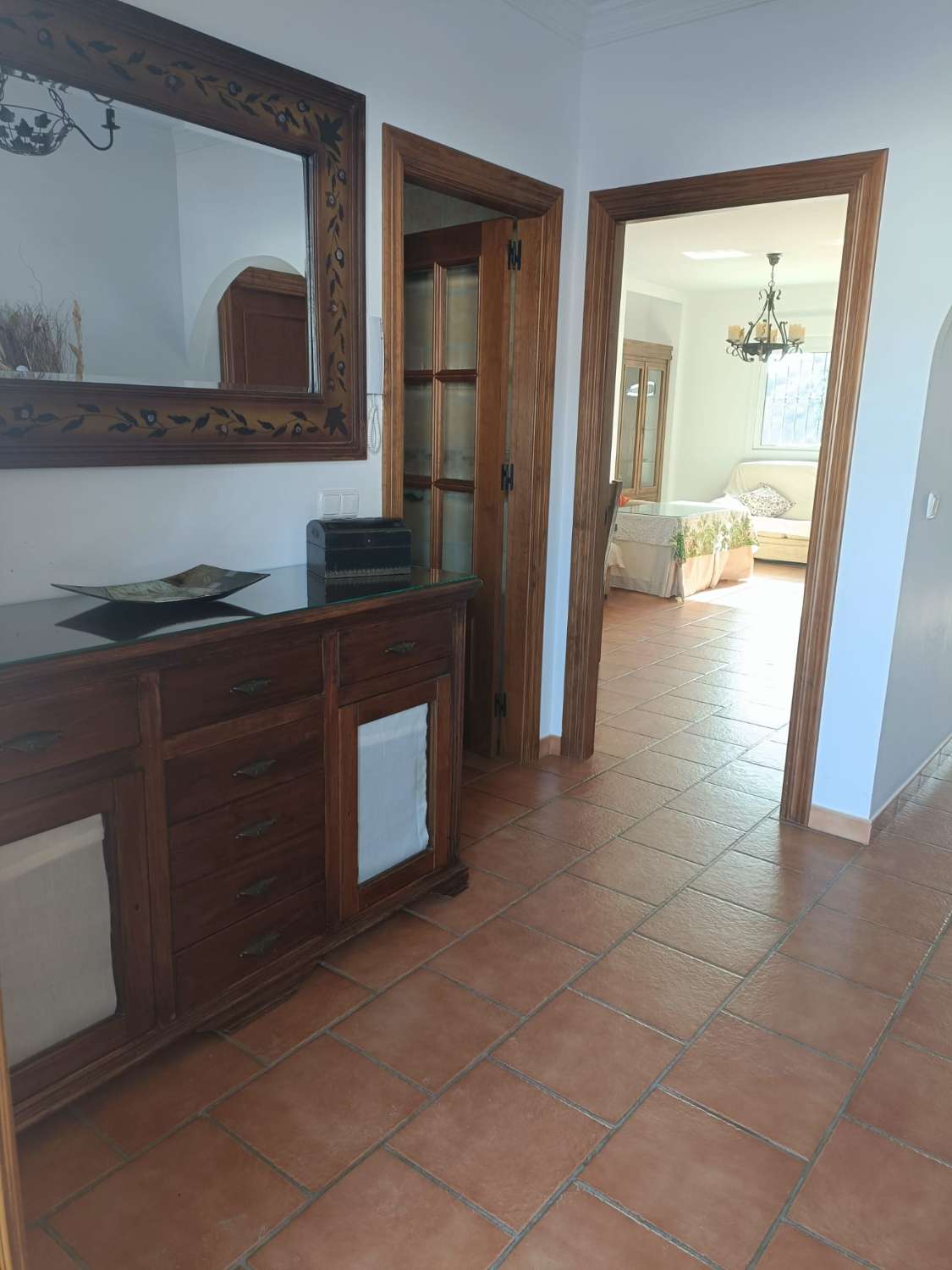 MID-SEASON. FOR RENT FROM 1.9.24-30.6.25 DETACHED VILLA IN LA SIERRA ZONA EL PALO (MALAGA)