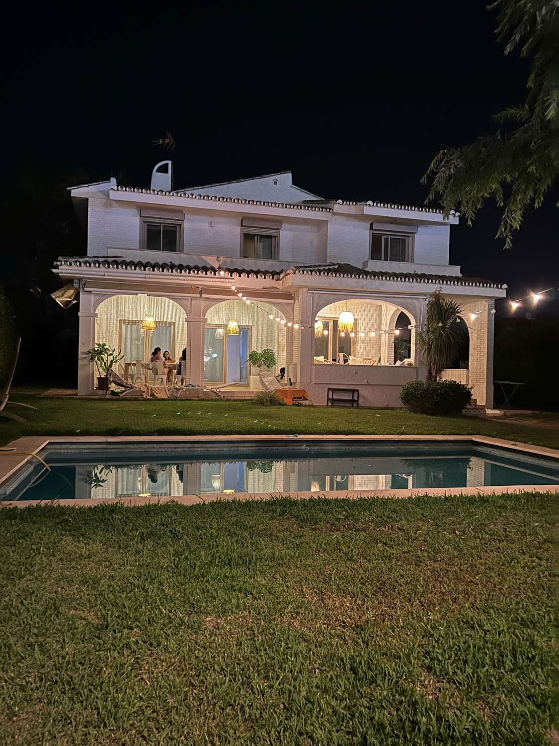 Longue saison. Magnifique villa à louer dans le quartier de Playamar ( Torremolinos )