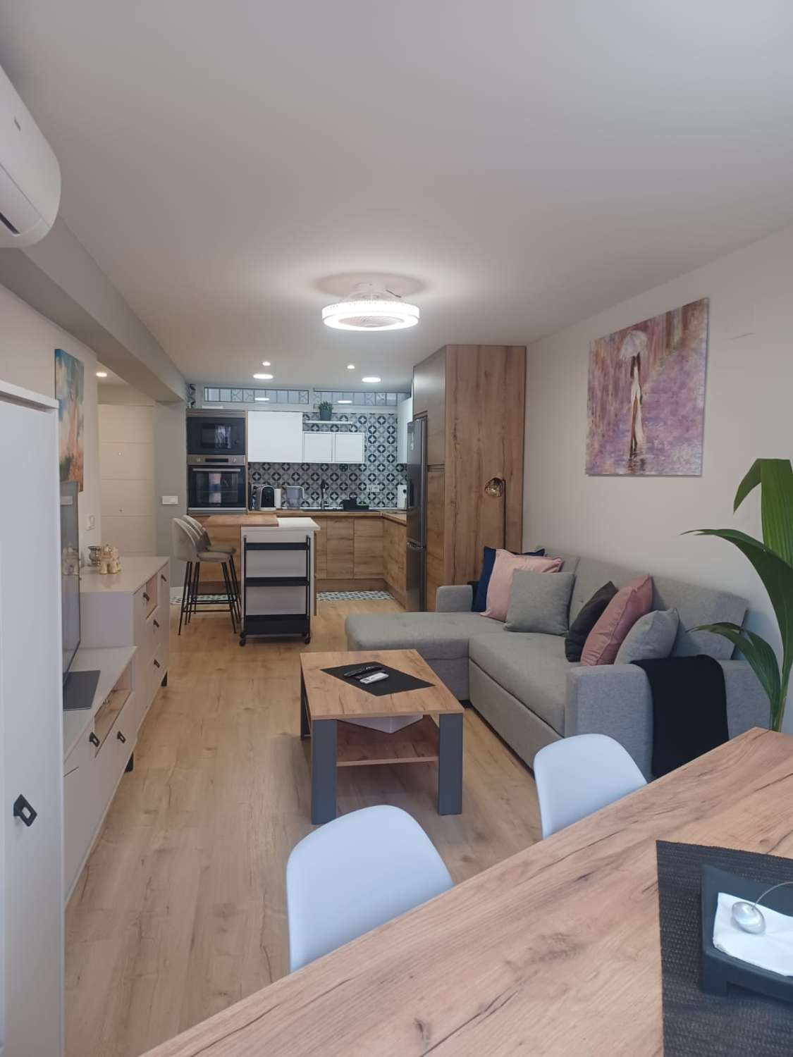 HALF SEIZOEN. TE HUUR VANAF 30.01.25-30.6.25 MOOI APPARTEMENT MET ZEEZICHT IN ARROYO DE LA MIEL