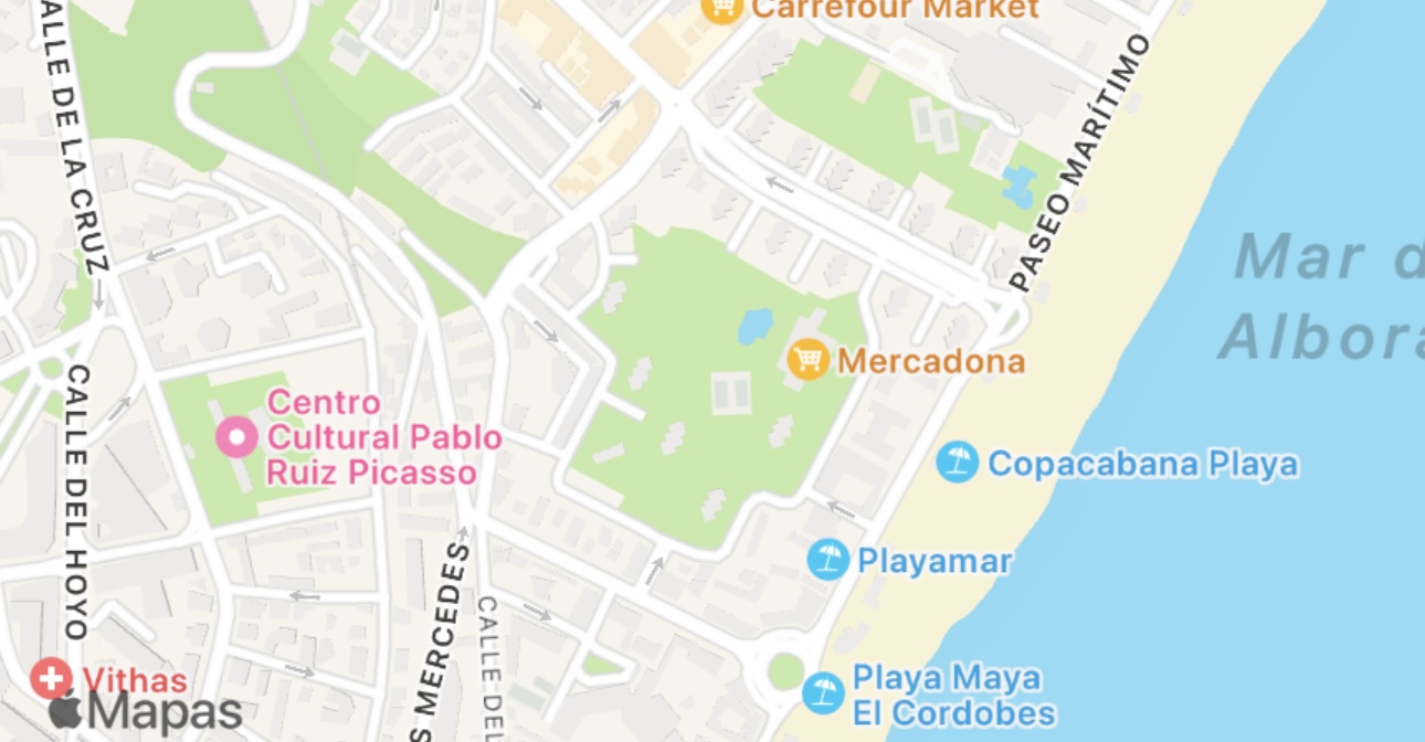 KAUNIS HUONEISTO MERINÄKÖALALLA MYYTÄVÄNÄ PLAYAMARISSA (TORREMOLINOS)