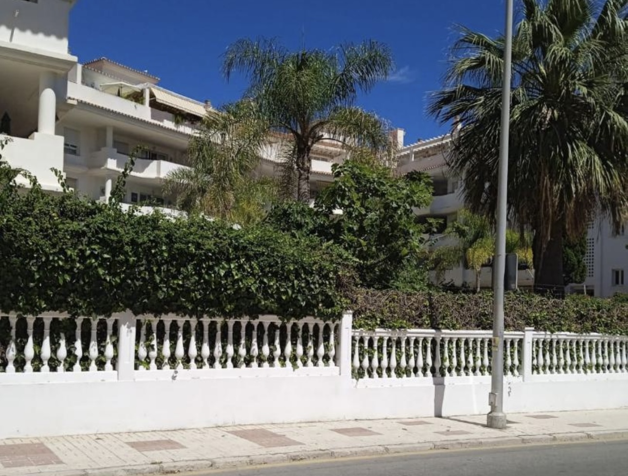 MAGNIFIQUE PENTHOUSE AVEC VUE SUR LA MER À VENDRE À LA CARIHUELA ( TORREMOLINOS )