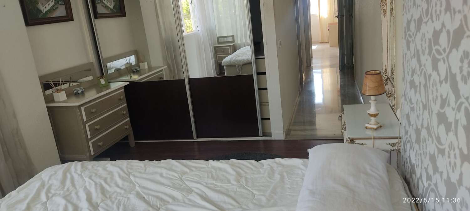 HET IS GEEN LANG SEIZOEN. Te huur vanaf 1/9/2025 - 30/6/2026 Mooi appartement in Benalmádena