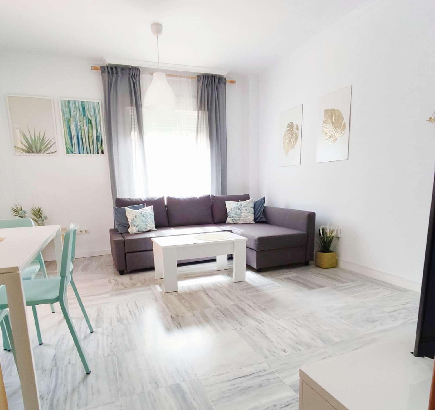 MEDIA TEMPORADA . SE ALQUILA DE 15.9.25-30.6.26 PRECIOSO APARTAMENTO  TIPO ADOSADO EN NUEVA TORREQUEBRADA  (BENALMADENA)