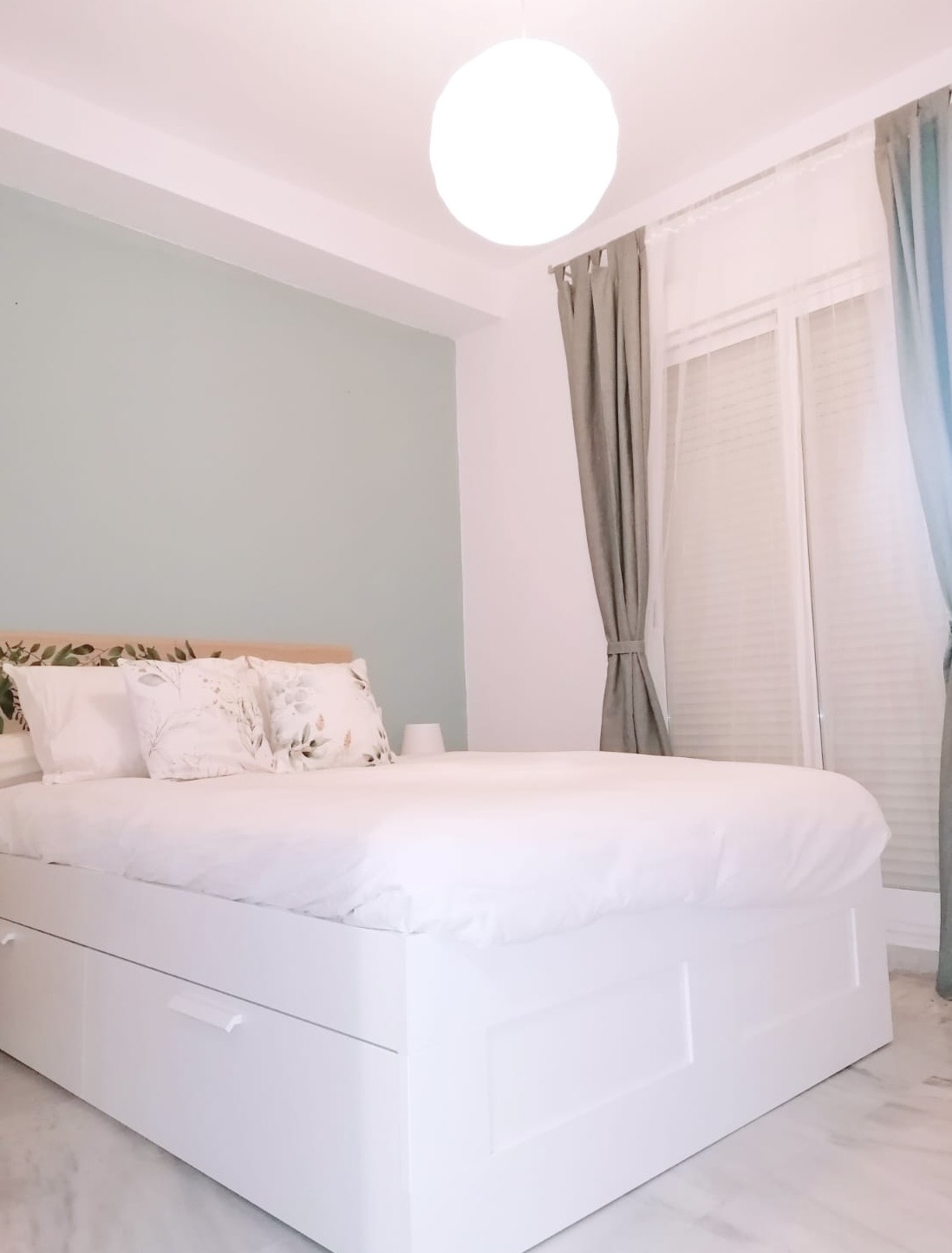 MEDIA TEMPORADA . SE ALQUILA DE 15.9.25-30.6.26 PRECIOSO APARTAMENTO  TIPO ADOSADO EN NUEVA TORREQUEBRADA  (BENALMADENA)