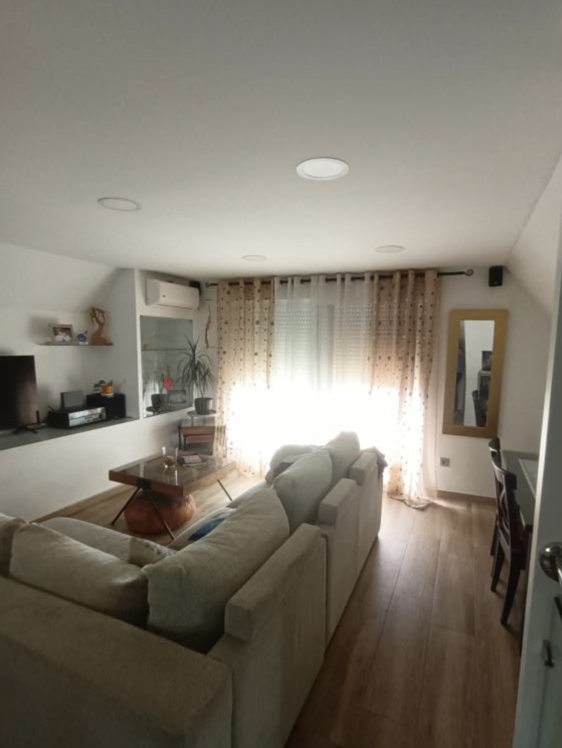 SE VENDE CHALET INDEPENDIENTE EN ZONA EL CALDERON (MALAGA)