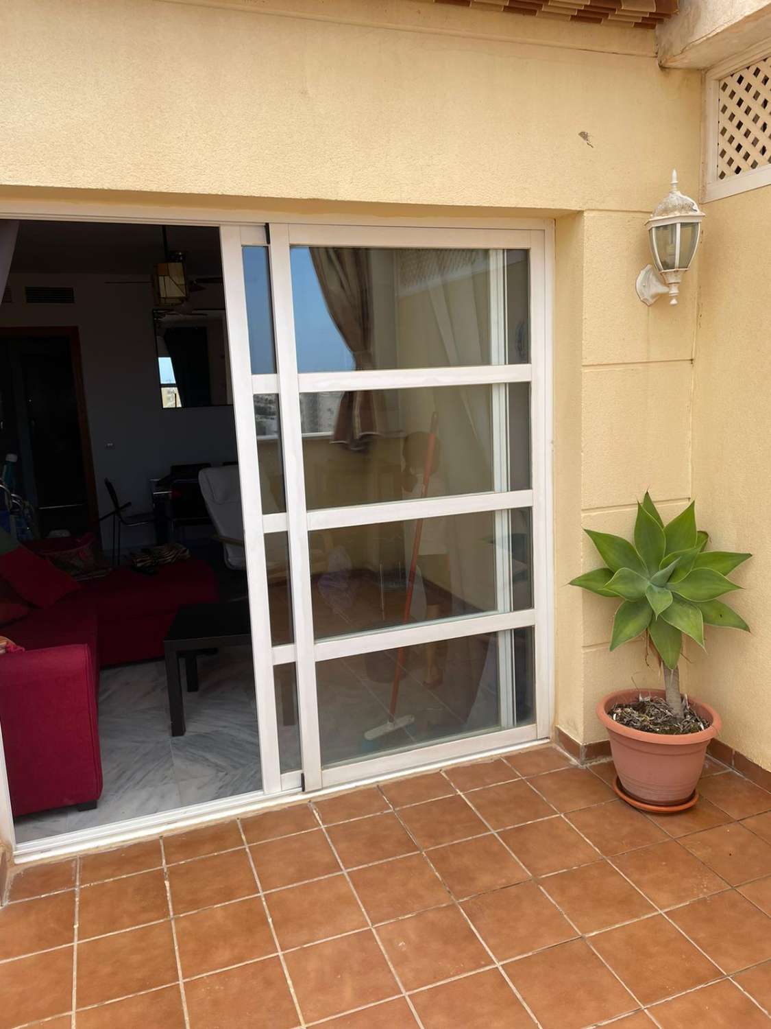 HALBE SAISON. ZU VERMIETEN VOM 1.10.24-30.6.25 SCHÖNES DUPLEX-PENTHOUSE MIT MEERBLICK IN TORREMOLINOS