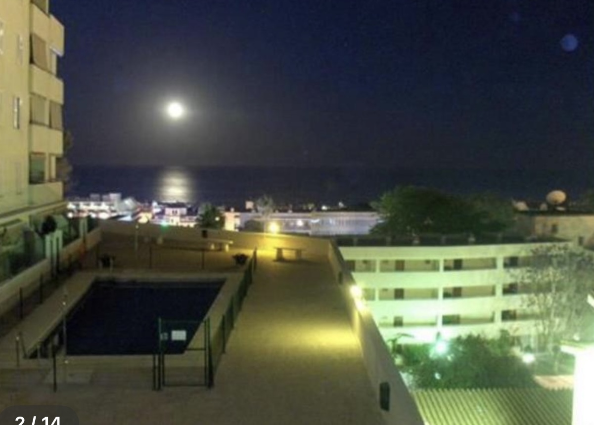 SE VENDE BONITO PISO CON VISTAS AL MAR EN MONTEMAR (TORREMOLINOS)