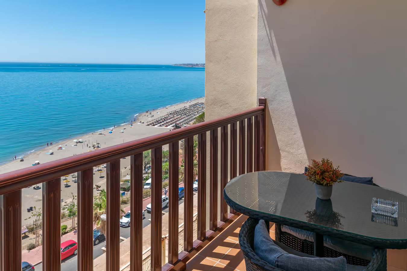 Se vende magnifico apartamento con vistas al mar en 1ª línea de playa zona Carvajal (Benalmadena)