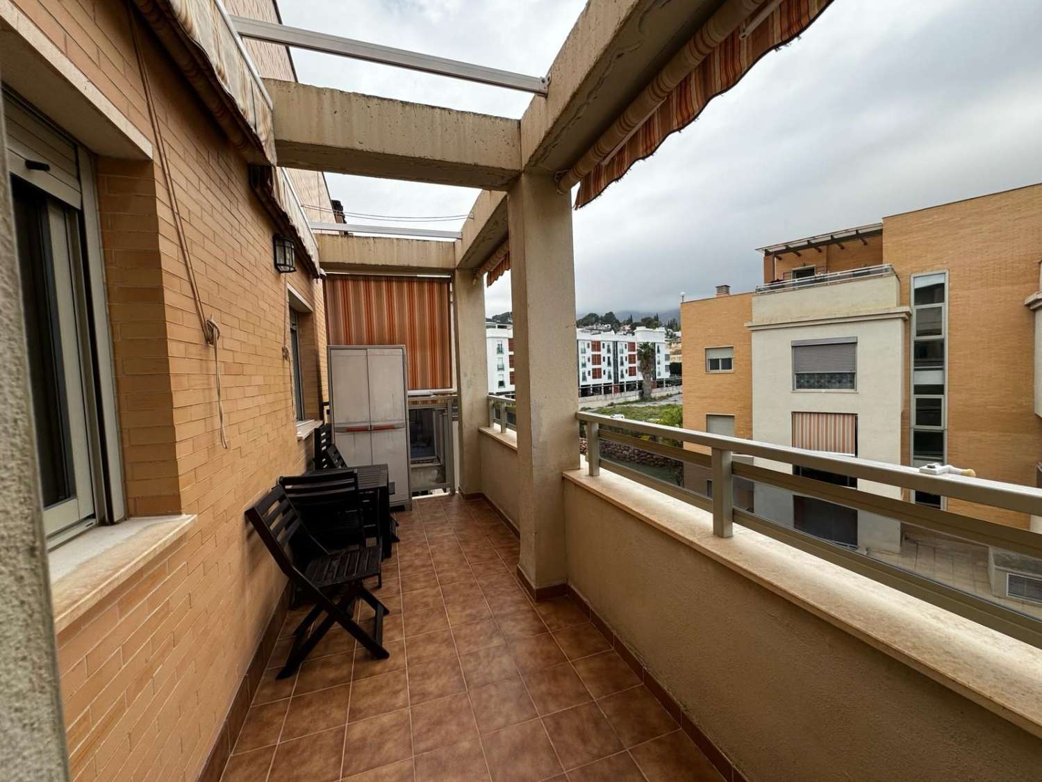 SE VENDE ATICO DUPLEX MUY LUMINOSO EN LA ZONA DE LA COLINA (TORREMOLINOS)