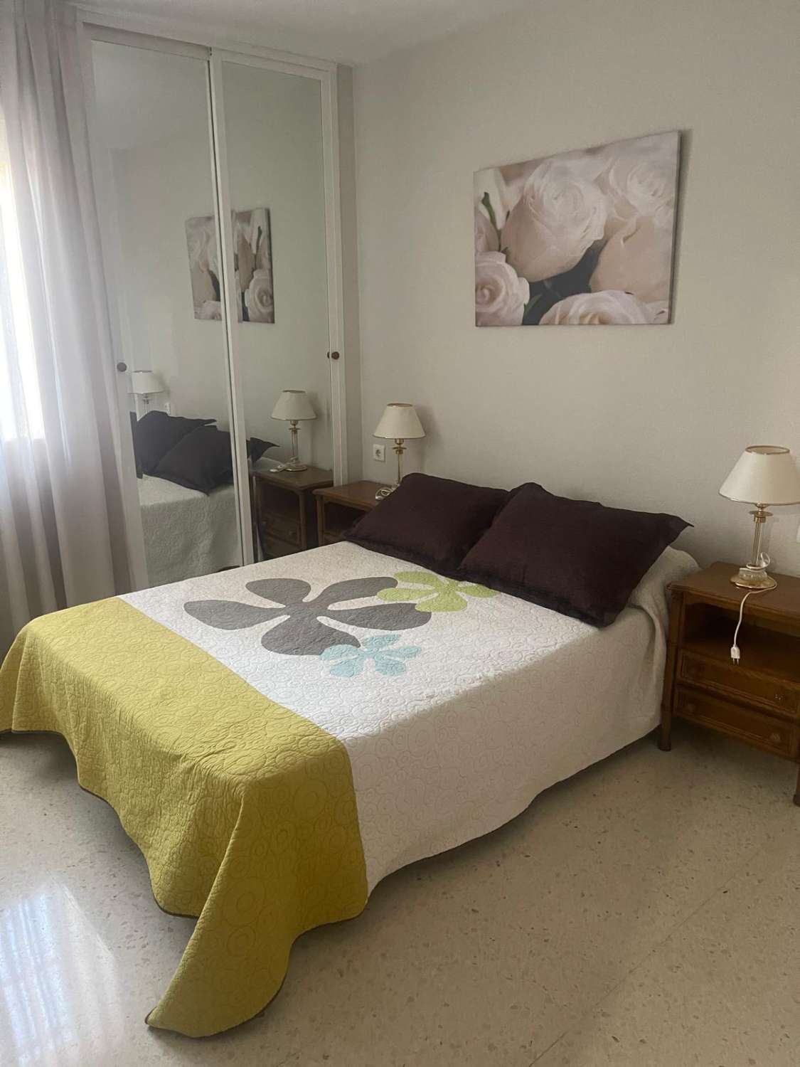 SE ALQUILA DEL 1.9.24-31.10.24 BONITO APARTAMENTO EN TORREMUELLE (BENALMADENA)