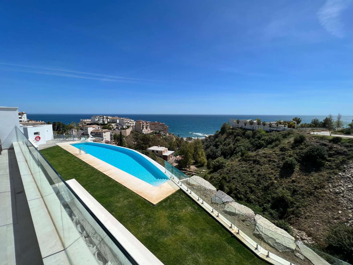 PENTHOUSE ZUM VERKAUF MIT MEERBLICK IN ZONA HIGUERÓN (BENALMADENA)