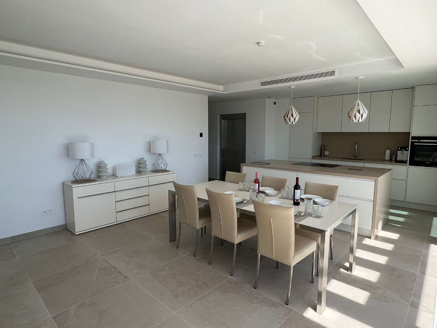 PENTHOUSE ZUM VERKAUF MIT MEERBLICK IN ZONA HIGUERÓN (BENALMADENA)