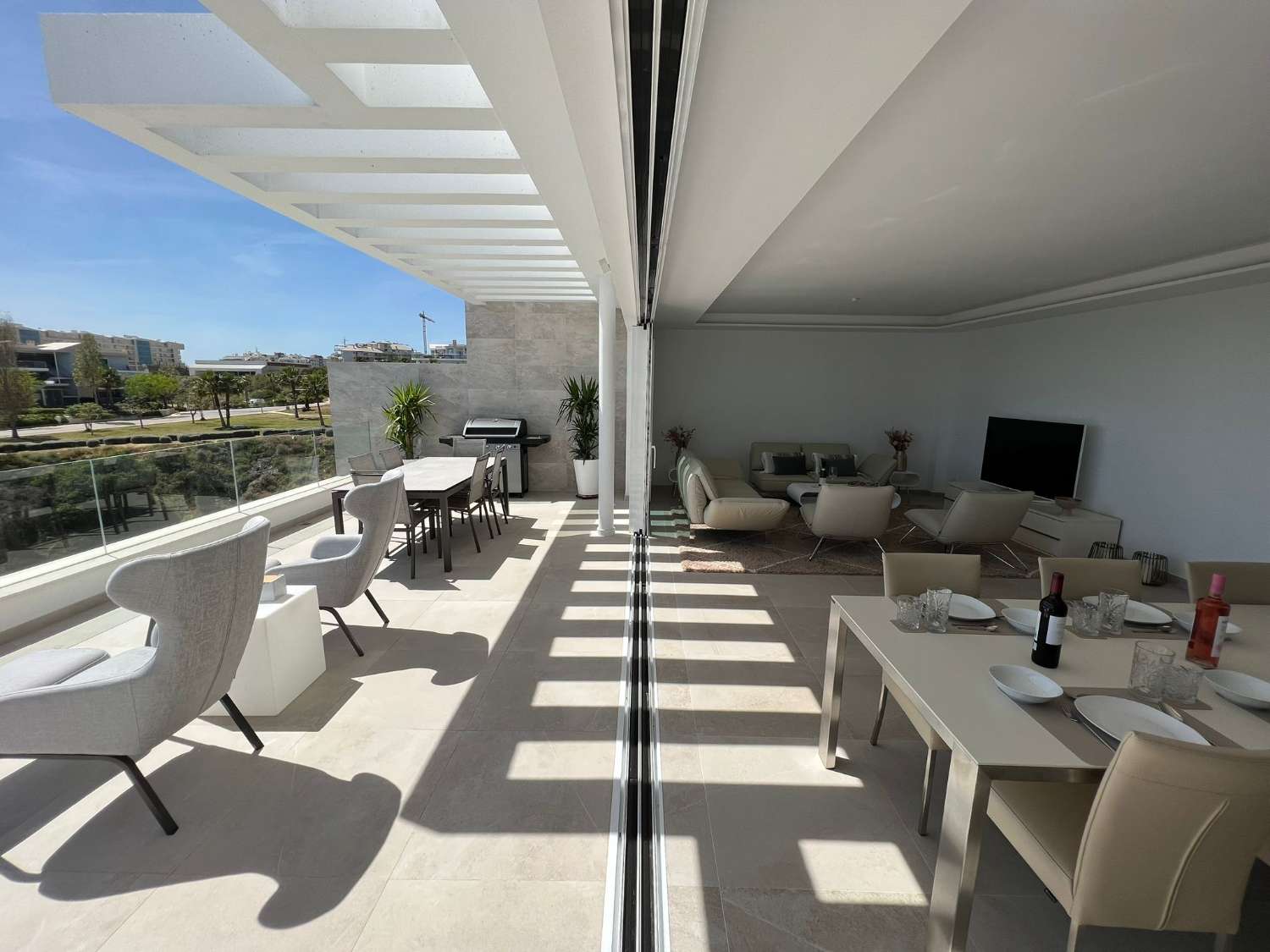 PENTHOUSE TIL SALGS MED HAVUTSIKT I ZONA HIGUERÓN (BENALMADENA)