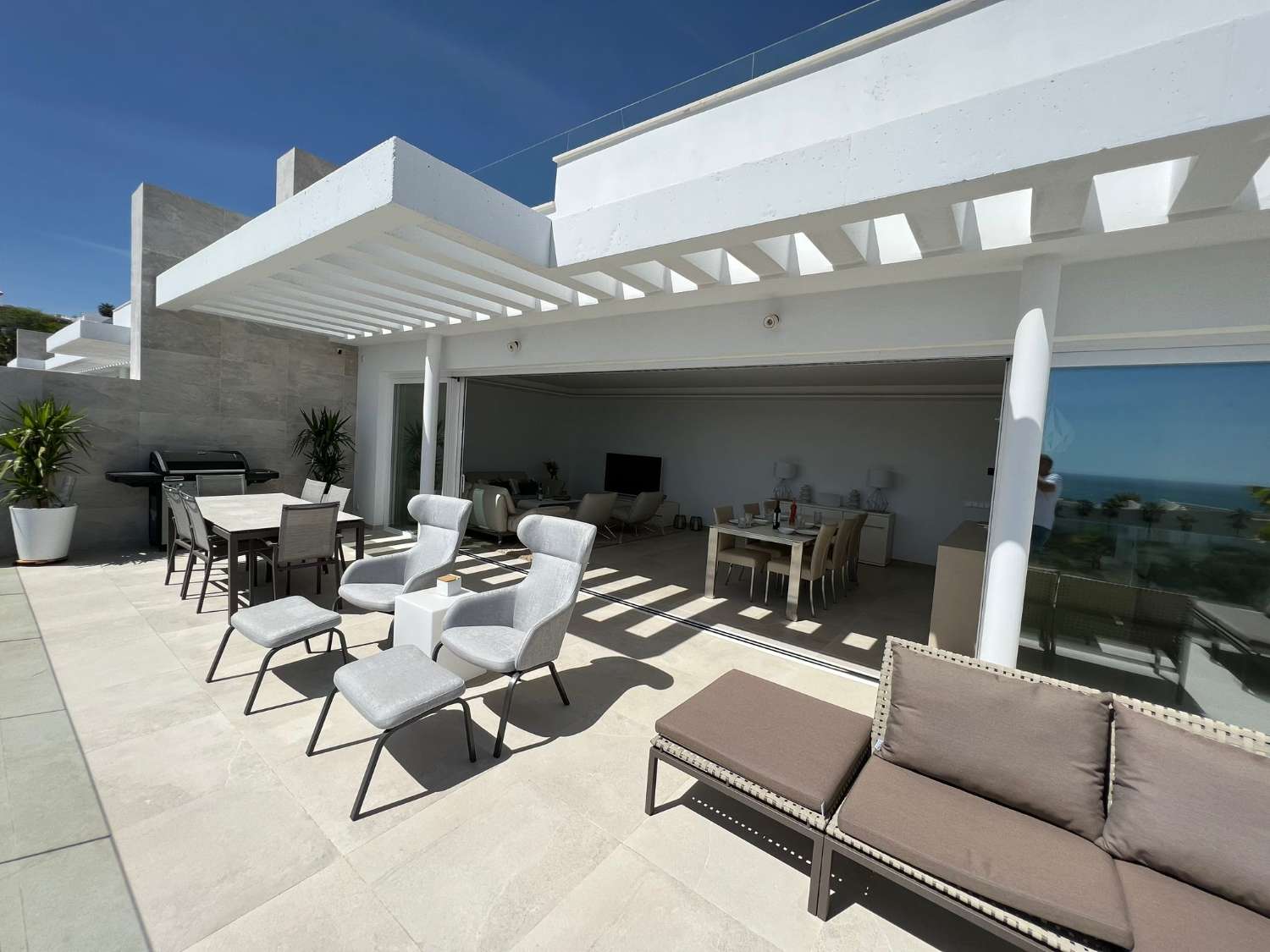 PENTHOUSE TE KOOP MET ZEEZICHT IN ZONA HIGUERÓN (BENALMADENA)