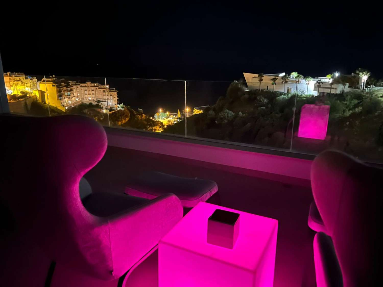 PENTHOUSE ZUM VERKAUF MIT MEERBLICK IN ZONA HIGUERÓN (BENALMADENA)