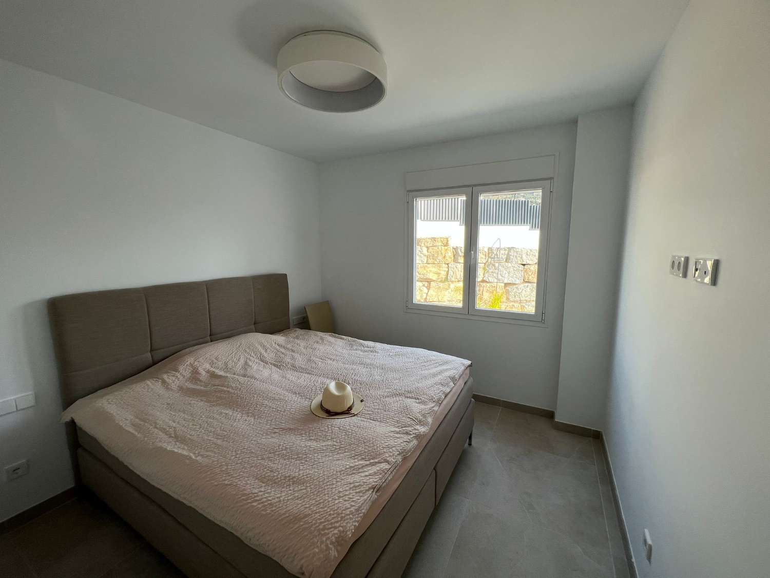 PENTHOUSE TIL SALGS MED HAVUTSIKT I ZONA HIGUERÓN (BENALMADENA)