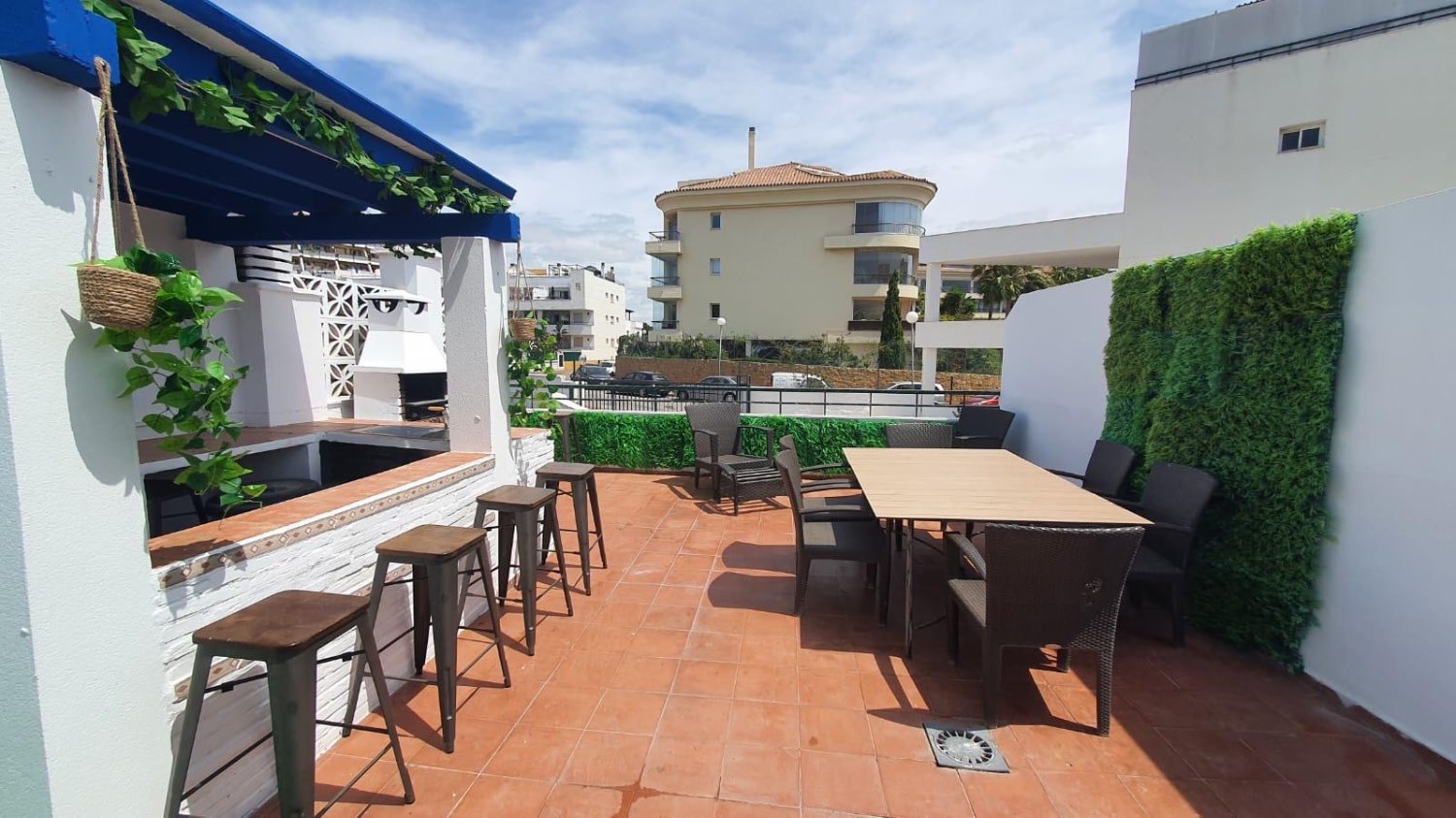 Halv sæson . Det er lejet fra nu 30.6.25 smukt.  penthouse i Mijas Costa