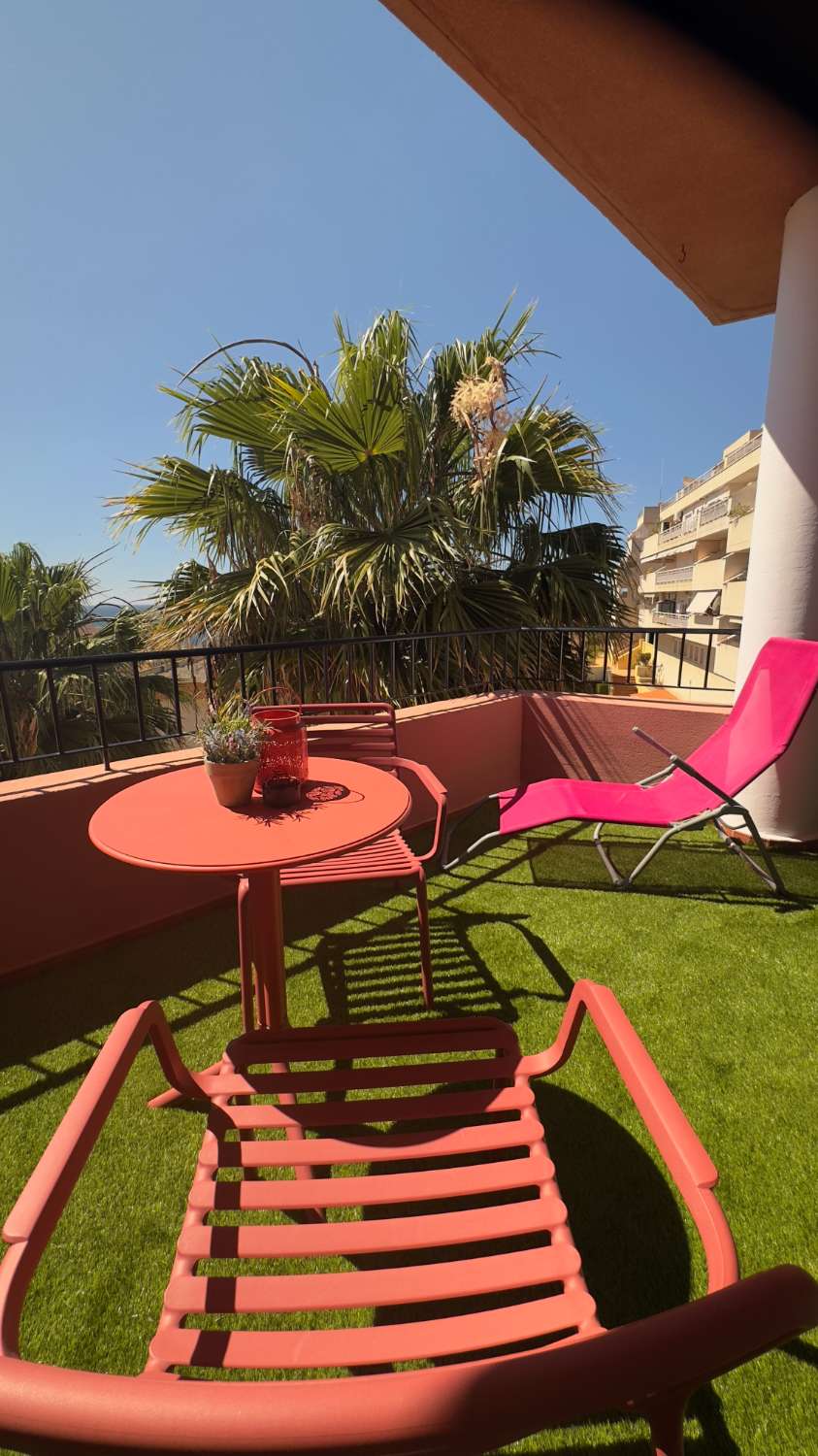 SE VENDE APARTAMENTO REFORMADO EN ZONA NUEVA TORREQUEBRADA (BENALMADENA)