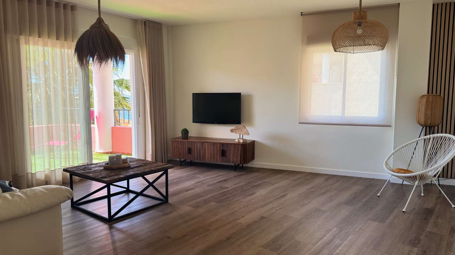 SE VENDE APARTAMENTO REFORMADO EN ZONA NUEVA TORREQUEBRADA (BENALMADENA)