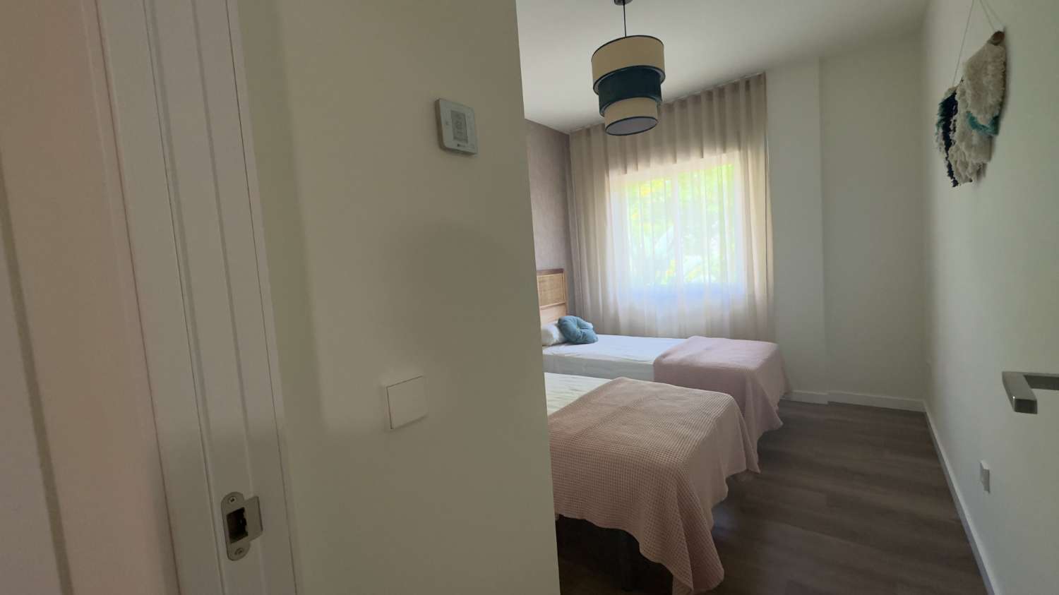 SE VENDE APARTAMENTO REFORMADO EN ZONA NUEVA TORREQUEBRADA (BENALMADENA)