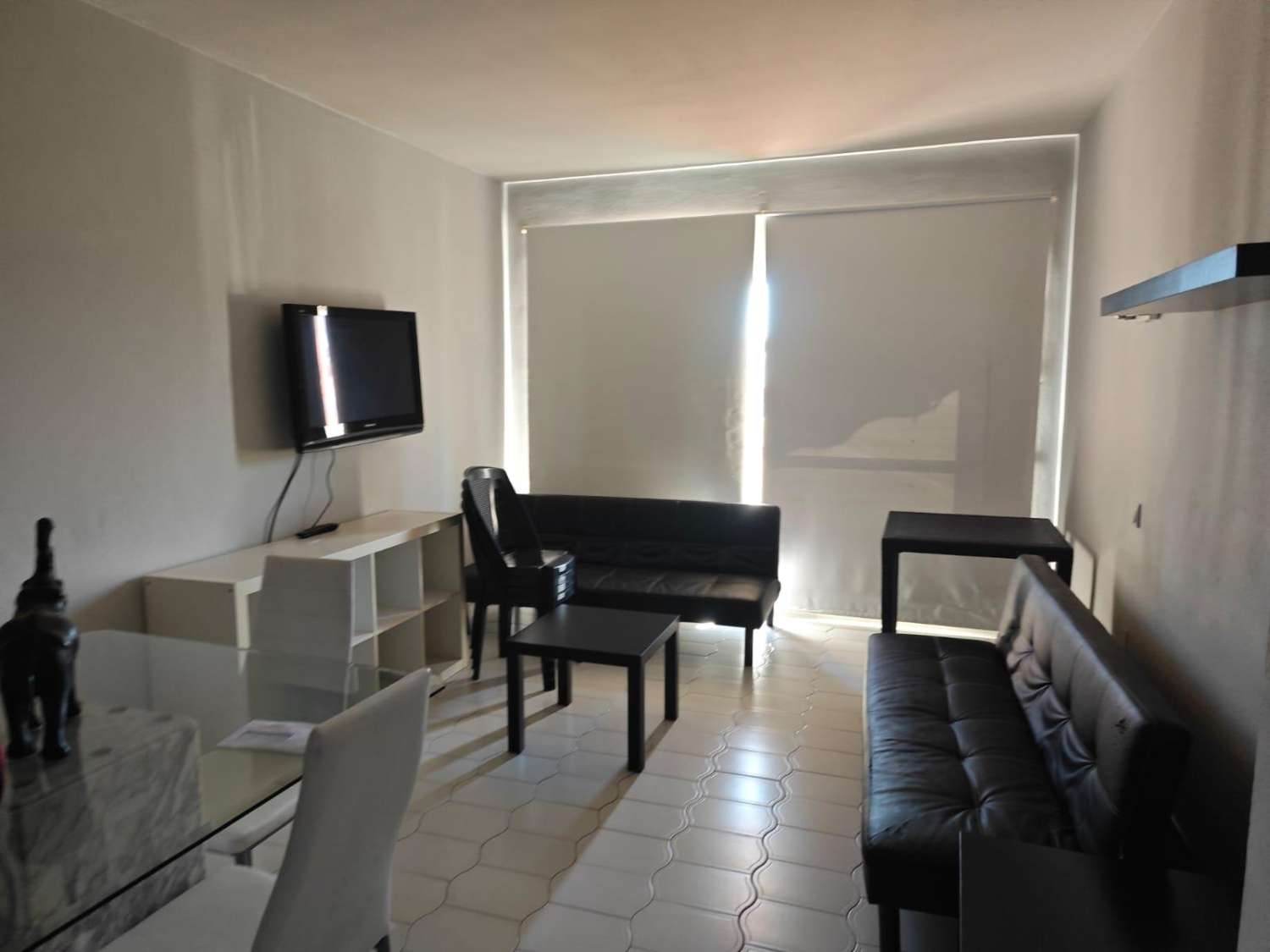 PRACHTIG APPARTEMENT TE KOOP MET UITZICHT OP ZEE OP DE 1E LIJN VAN HET STRAND IN BENALMÁDENA