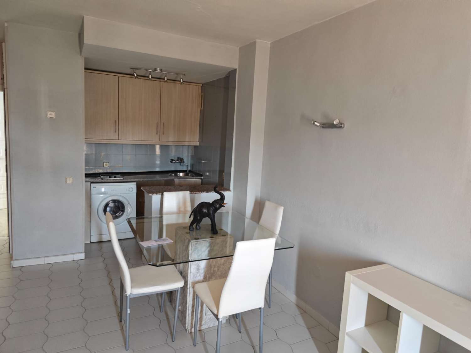 PRACHTIG APPARTEMENT TE KOOP MET UITZICHT OP ZEE OP DE 1E LIJN VAN HET STRAND IN BENALMÁDENA