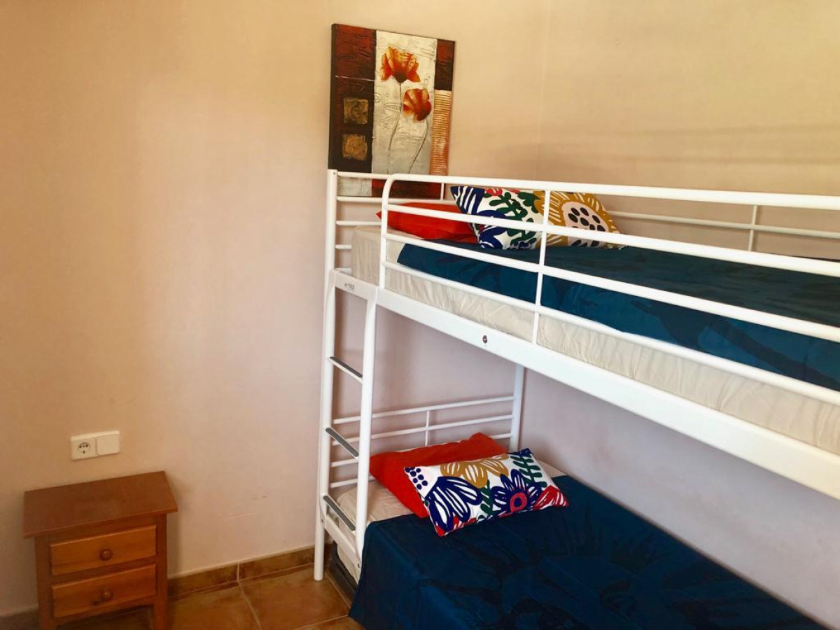 SE VENDE BONITO APARTAMENTO DE 1 DORMITORIO A 40 METROS DE LA PLAYA EN BENALMÁDENA