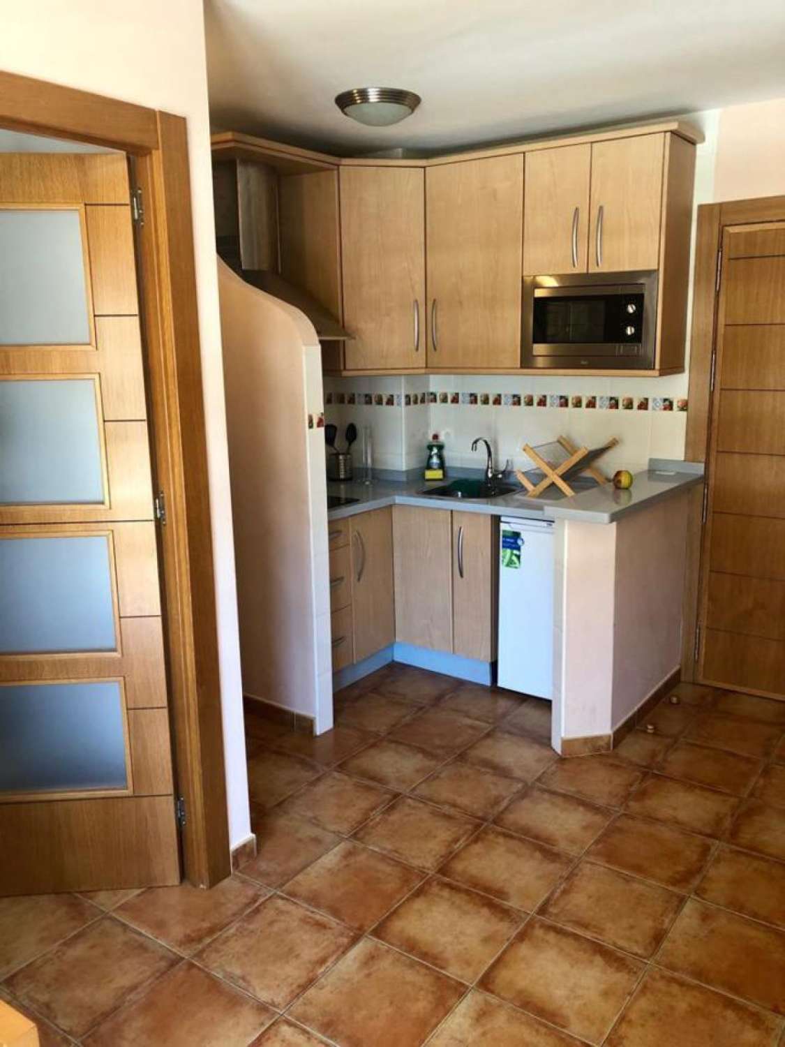 SE VENDE BONITO APARTAMENTO DE 1 DORMITORIO A 40 METROS DE LA PLAYA EN BENALMÁDENA