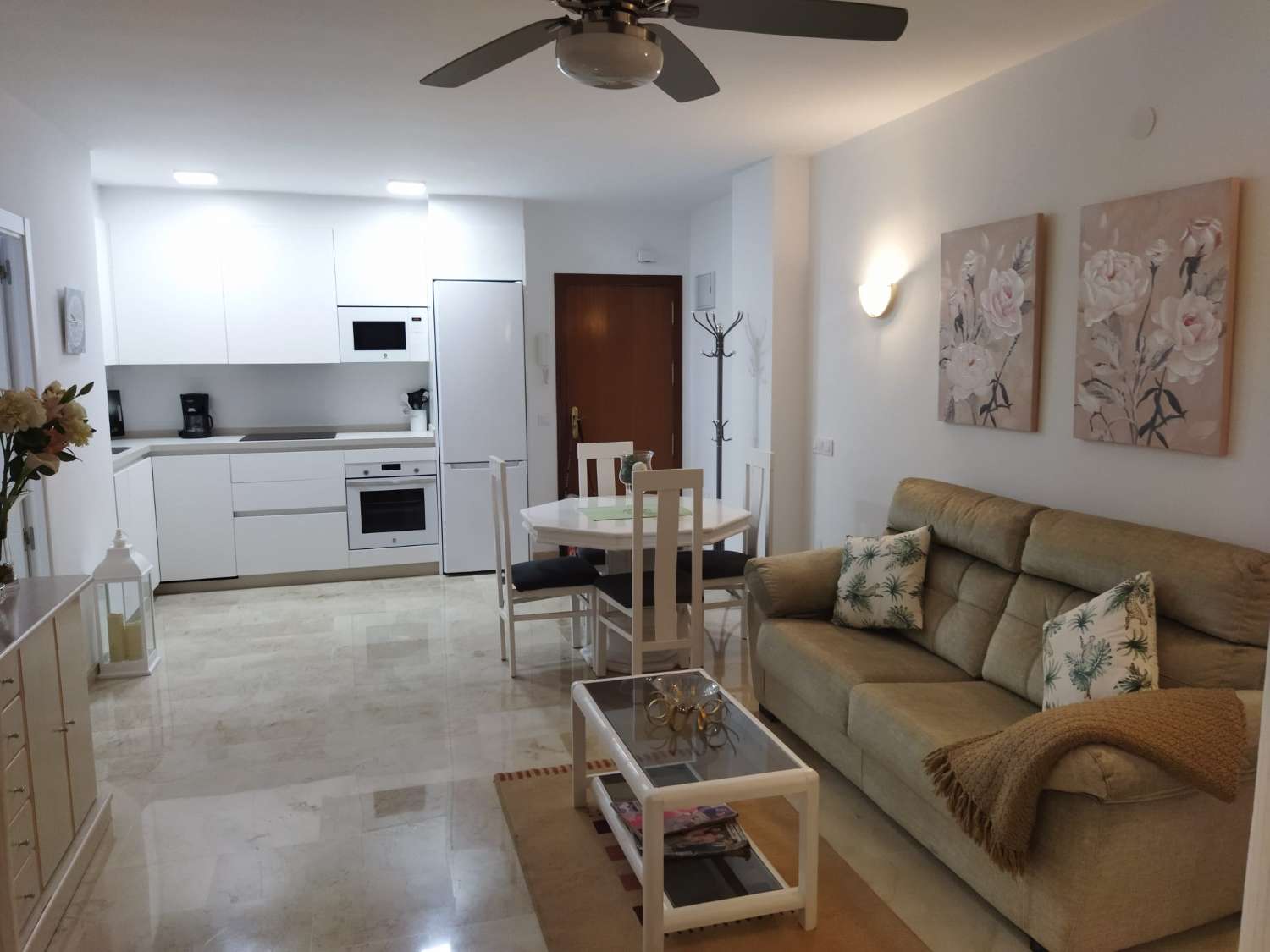 HALF SEIZOEN. VERHUUR VAN 1.5.25 -30.6.25 en van 1.9.25-30.6.26 PRACHTIG APPARTEMENT MET UITZICHT OP ZEE IN LOS BOLICHES (FUENGIROLA )