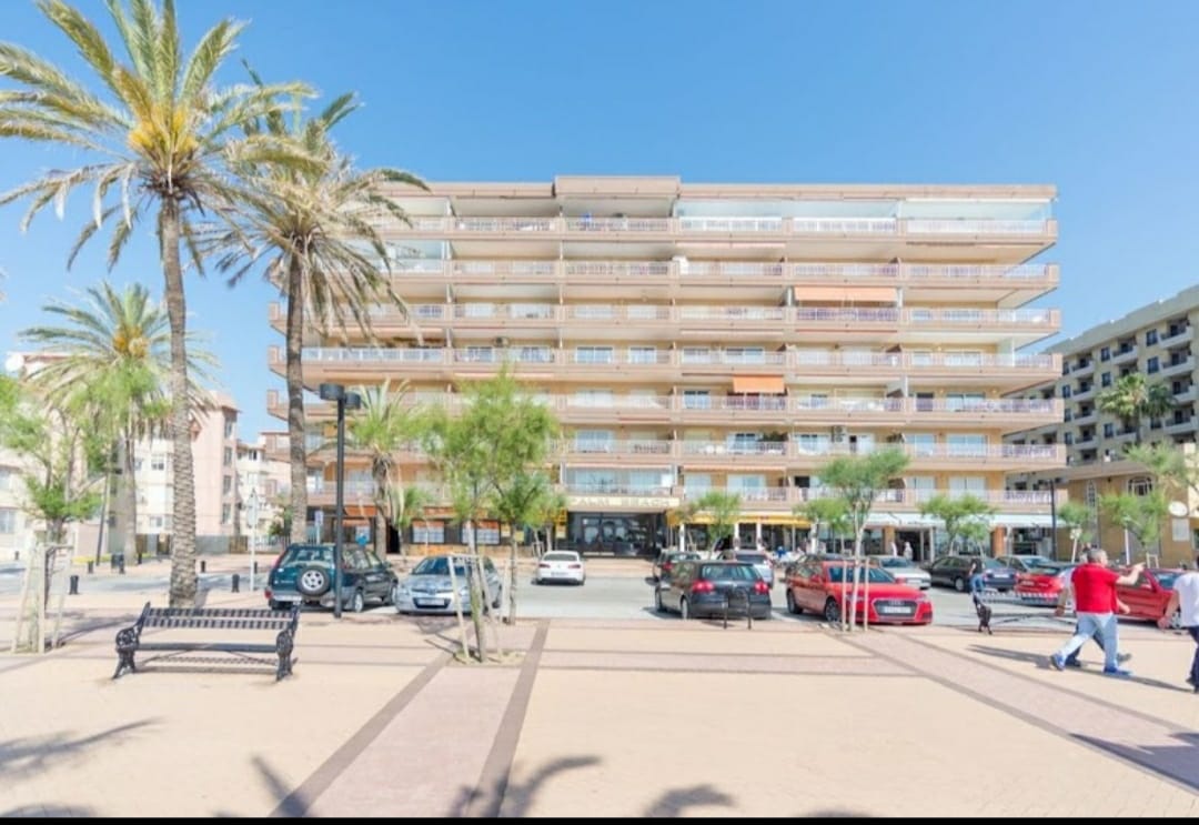 MEDIA TEMPORADA . SE ALQUILA  DESDE 1.5.25 -30.6.25  y del 1.9.25-30.6.26  MAGNIFICO APARTAMENTO CON VISTAS AL MAR EN LOS BOLICHES (FUENGIROLA )