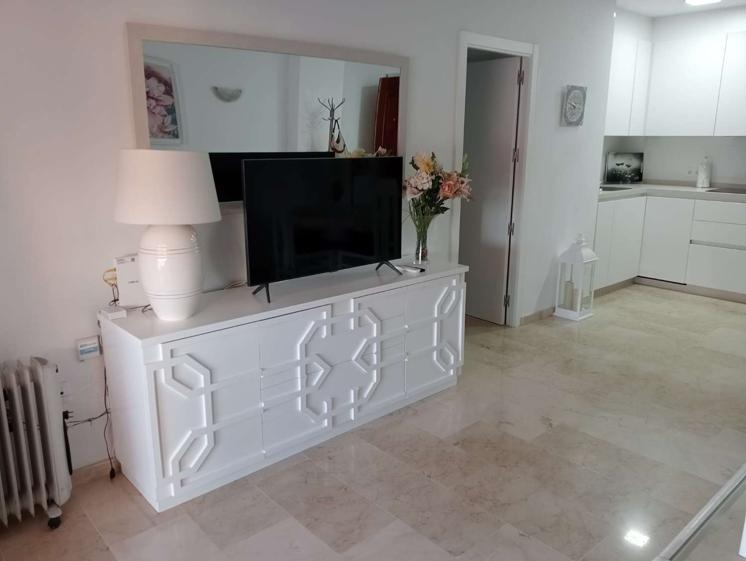 MEDIA TEMPORADA . SE ALQUILA  DESDE 1.5.25 -30.6.25  y del 1.9.25-30.6.26  MAGNIFICO APARTAMENTO CON VISTAS AL MAR EN LOS BOLICHES (FUENGIROLA )