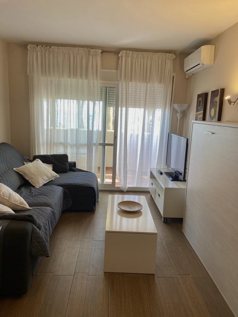 MANGIFICO APARTMENT FOR SALE FROM SEPTEMBER 2024 WITH SEA VIEWS ON THE 1ST LINE OF THE BEACH IN BENALMADENA