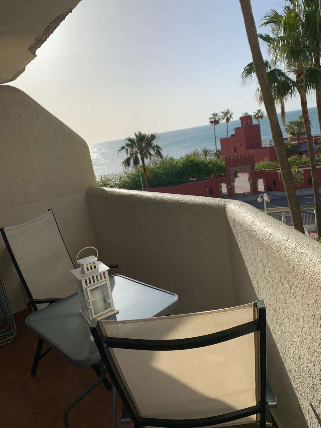 APPARTEMENT MANGIFICO À VENDRE À PARTIR DE SEPTEMBRE 2024 AVEC VUE SUR LA MER SUR LA 1ÈRE LIGNE DE LA PLAGE À BENALMADENA